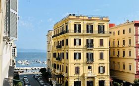 Bed And Breakfast Family Relax Caracciolo