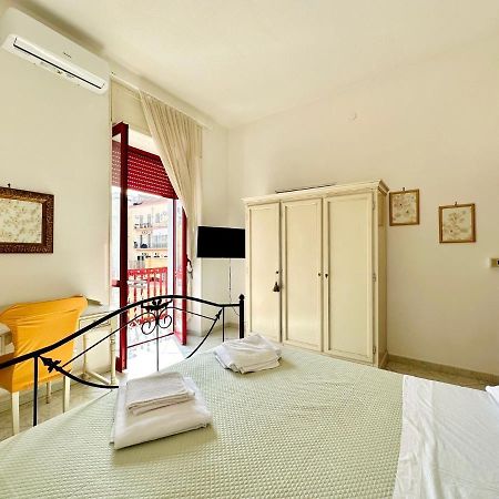 Bed and Breakfast Family Relax Caracciolo Napoli Esterno foto