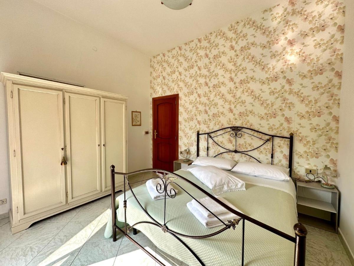 Bed and Breakfast Family Relax Caracciolo Napoli Esterno foto