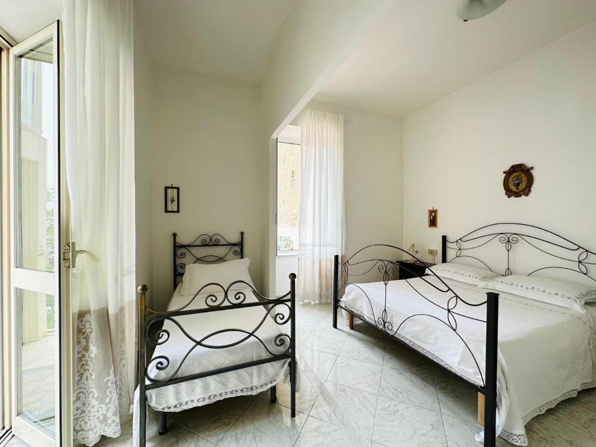 Bed and Breakfast Family Relax Caracciolo Napoli Esterno foto