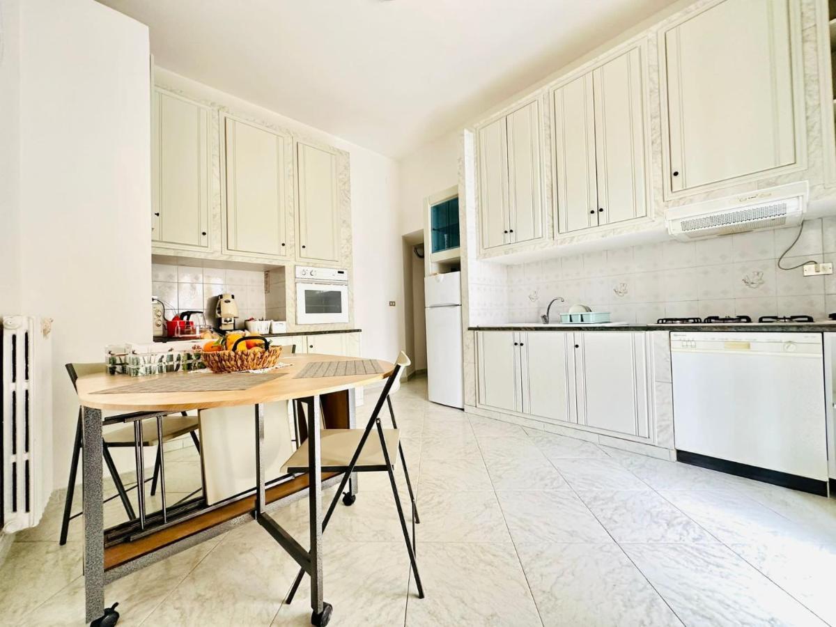 Bed and Breakfast Family Relax Caracciolo Napoli Esterno foto